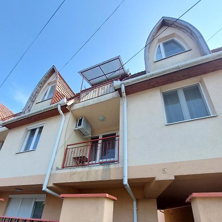 Sunshine Resort Apartment Хайдусобосло Экстерьер фото