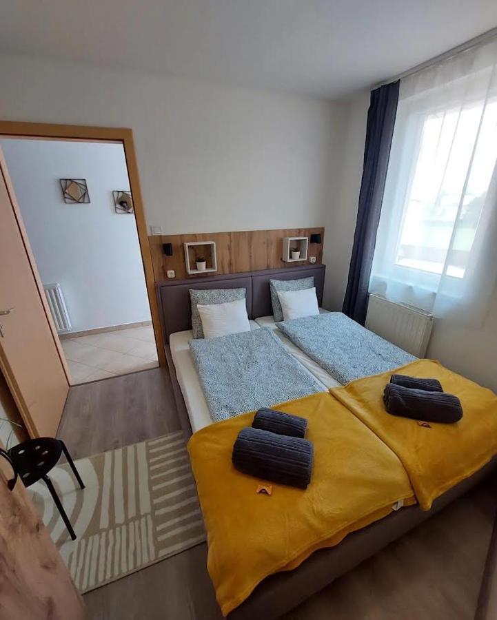 Sunshine Resort Apartment Хайдусобосло Экстерьер фото